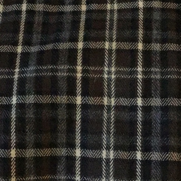 Two- Chaps Designer Button Up Shirts like new - Picture 6 of 8